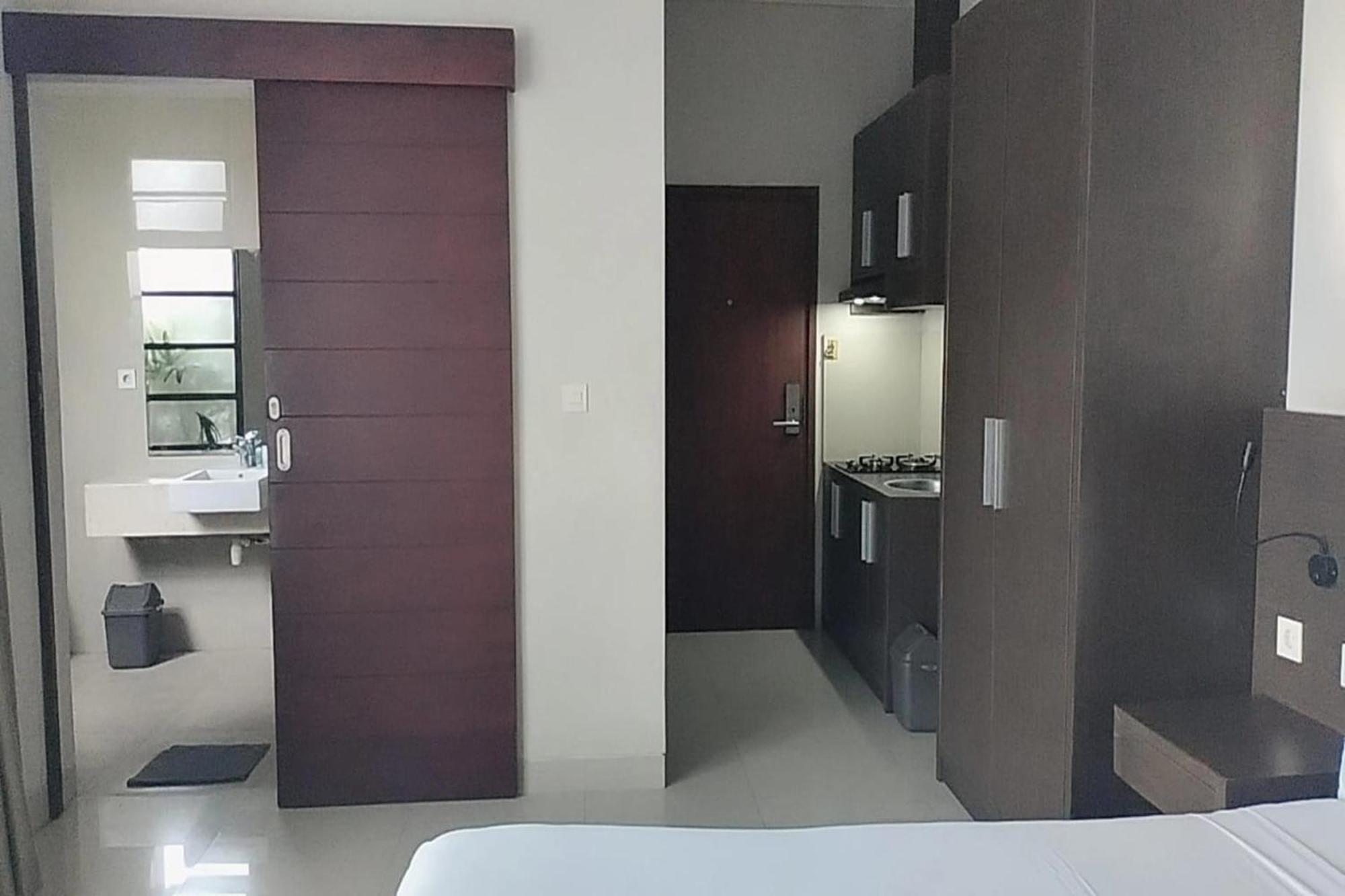 Akarsa Transit Hotel ซานูร์ ภายนอก รูปภาพ