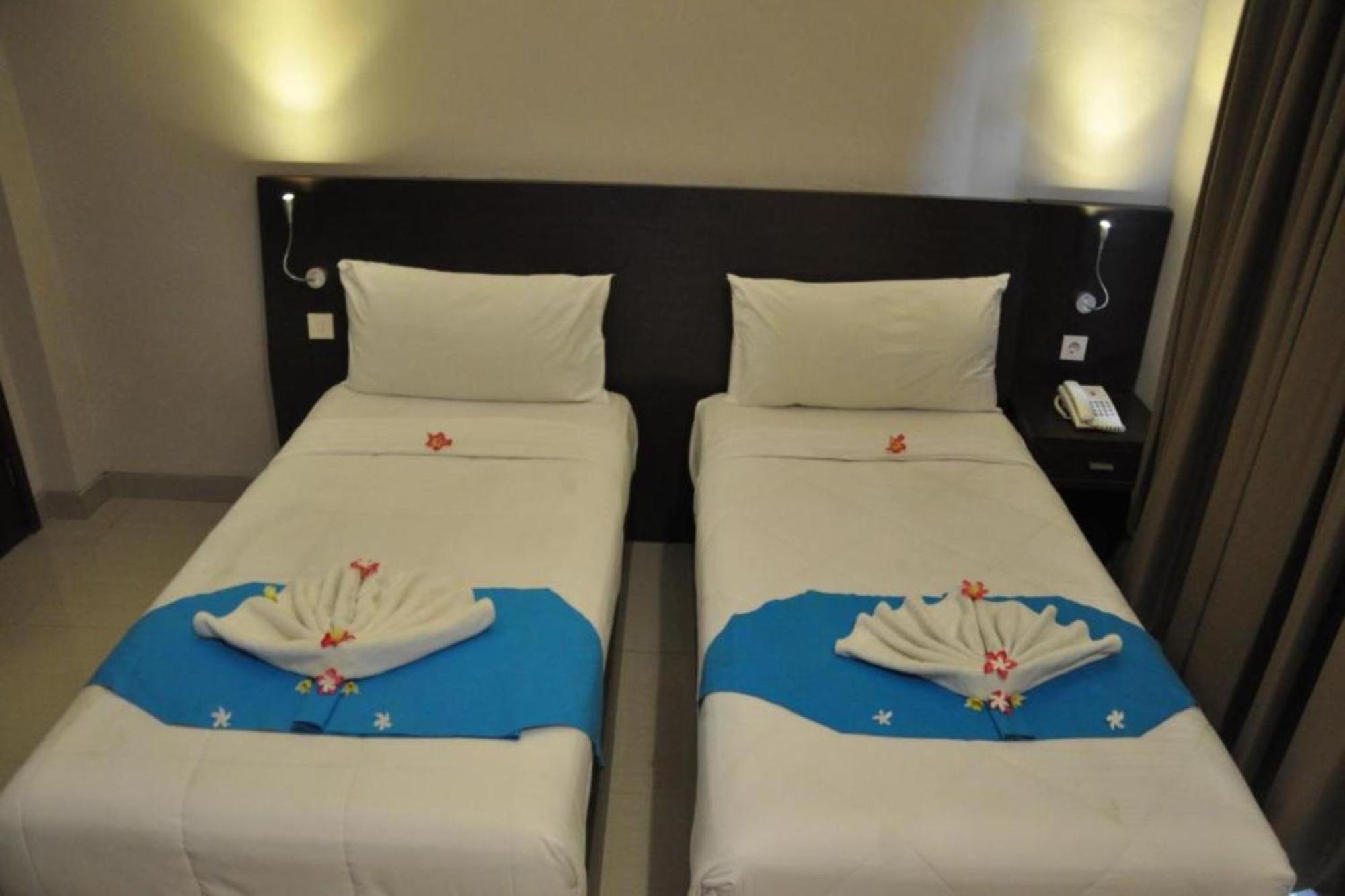 Akarsa Transit Hotel ซานูร์ ภายนอก รูปภาพ
