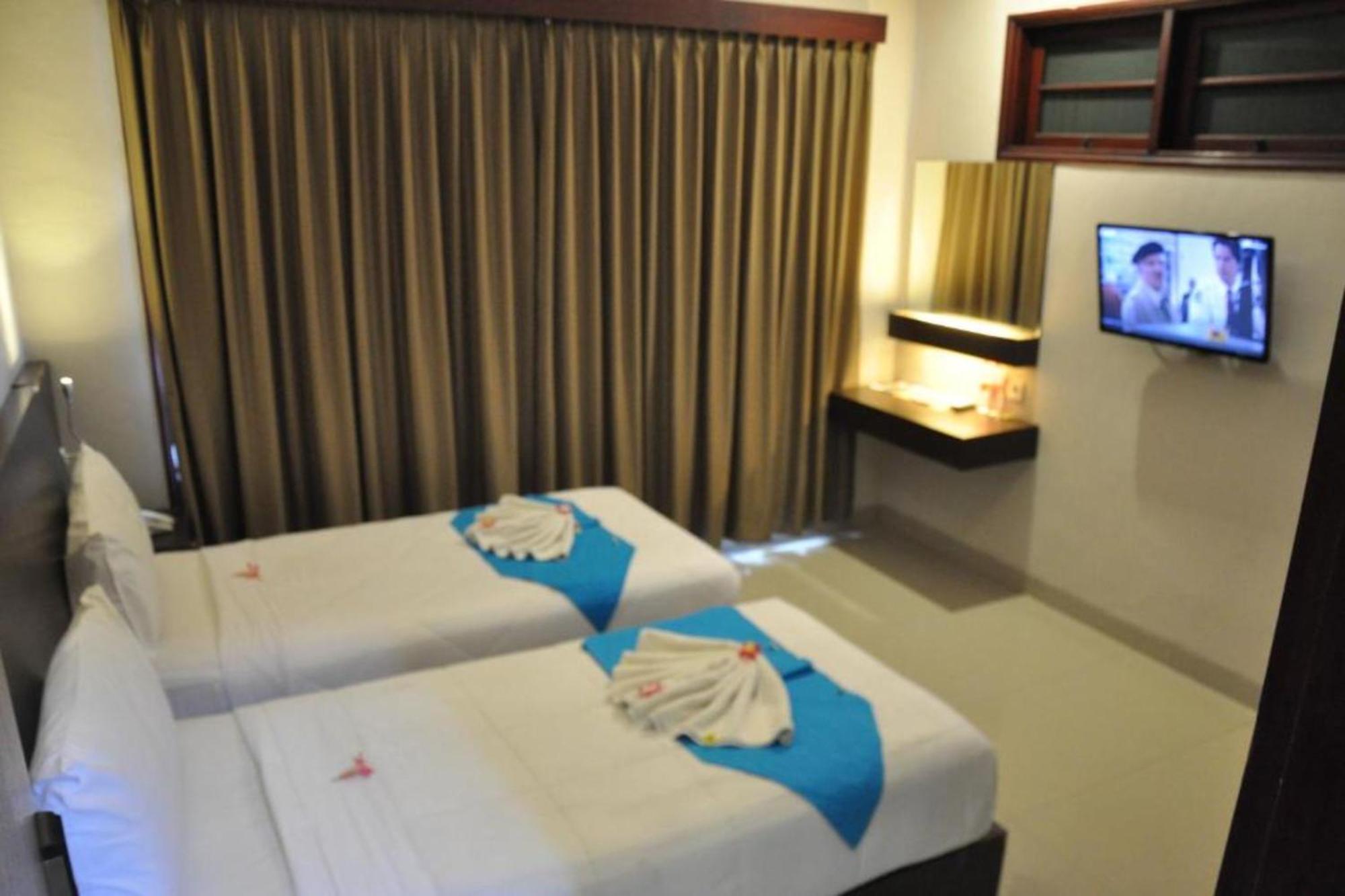 Akarsa Transit Hotel ซานูร์ ภายนอก รูปภาพ